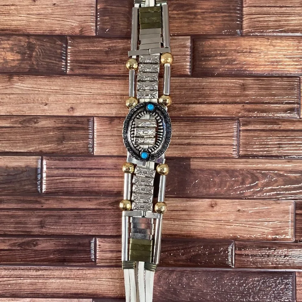 Vintage Women’s Medium Western Belt White & Silver